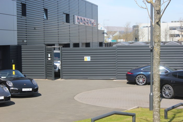 Electric gates security giles barriers
