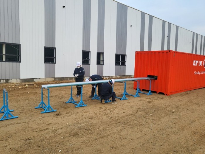 Seam roof panels
