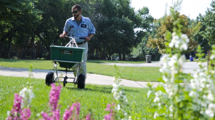 Lawn care fertilizer near me