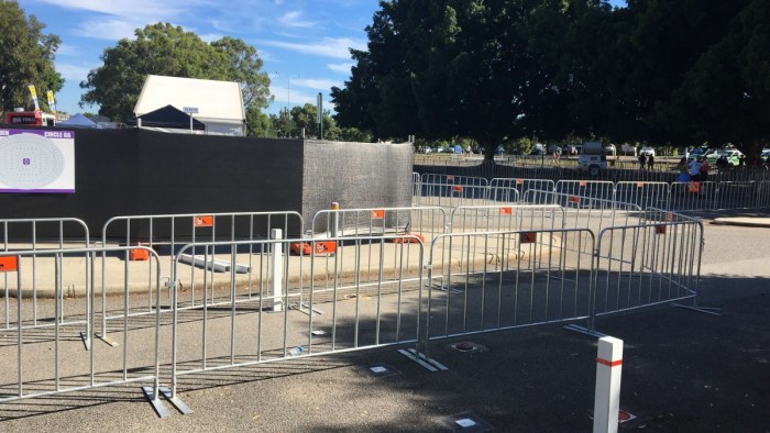 Control crowd barriers fence rent request quote
