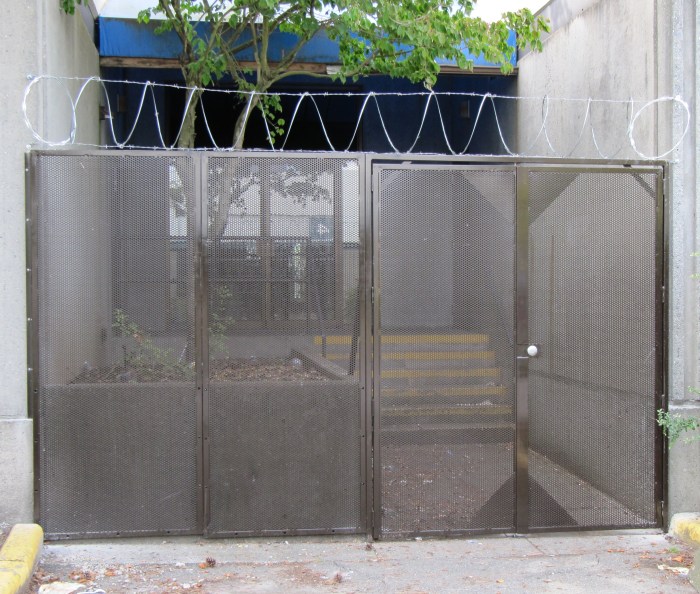 Gates fences