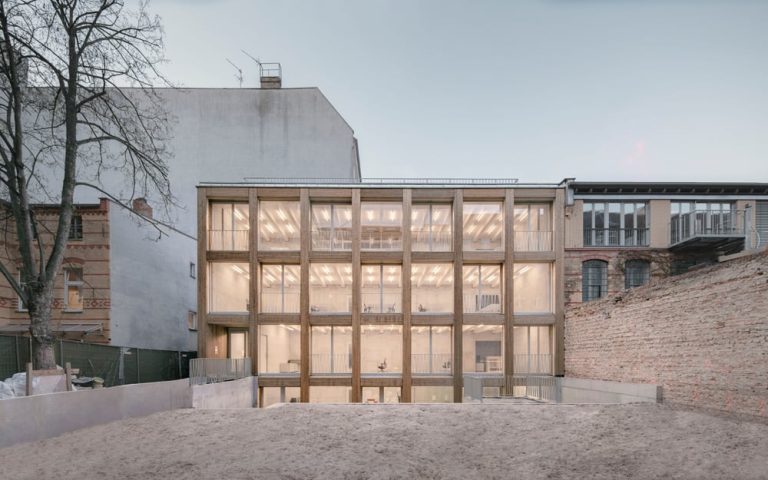 Wooden Facade Architecture in Germany: Modern Design, Benefits, and Top Products