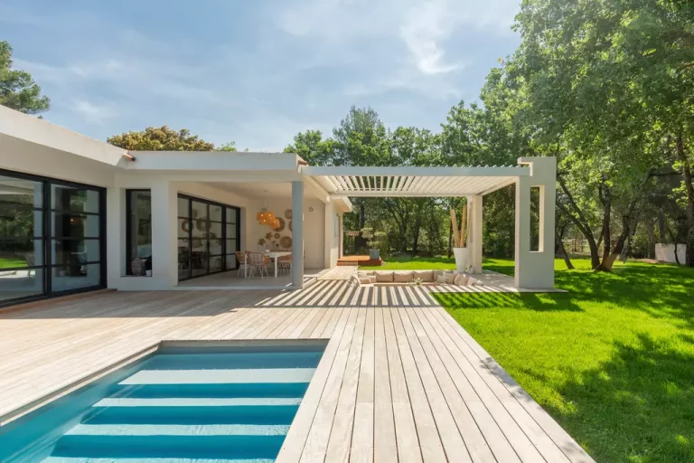 Luxury Landscaping Services USA: Transforming Outdoor Living Spaces